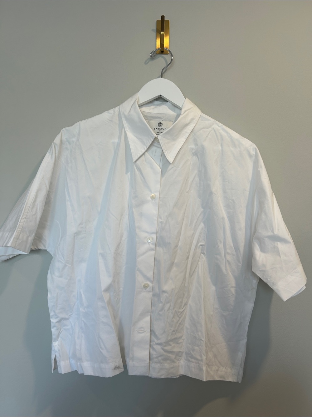 Aritzia White Short-Sleeve Button-Down Shirt